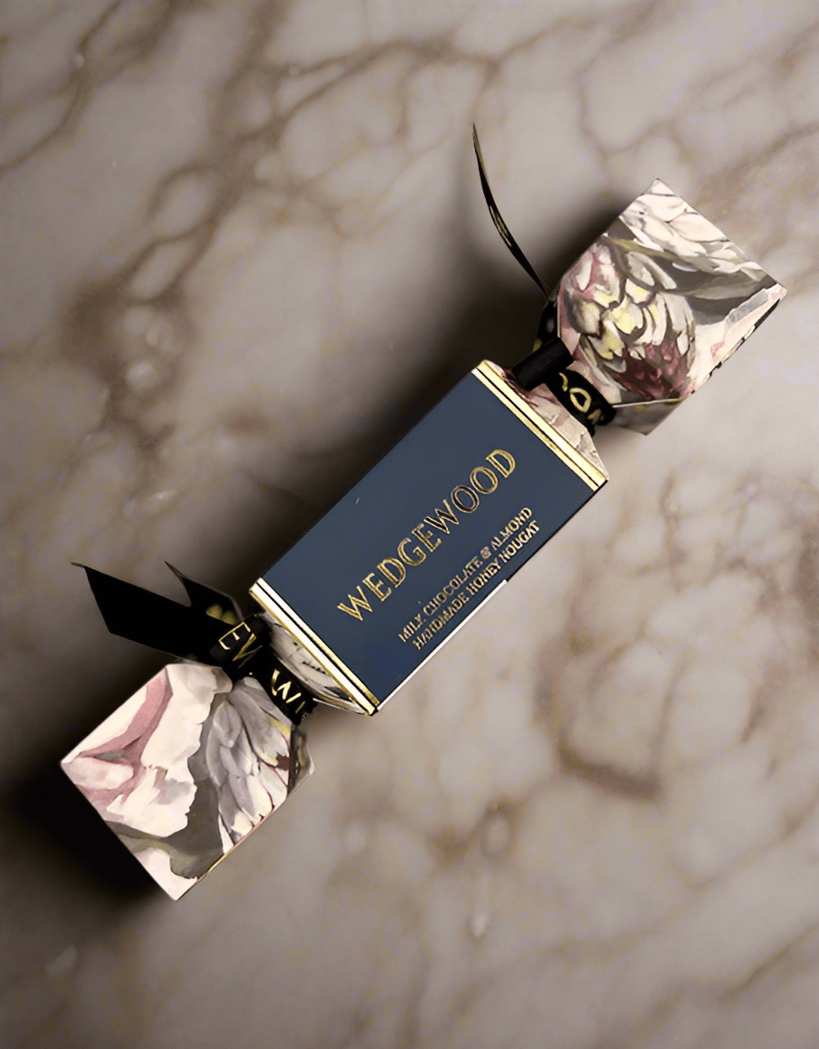 WEDGEWOOD CRACKER - Milk Chocolate & Almond - Impala Online