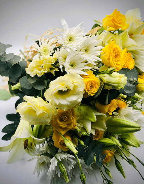 Lovely Lavish Mix Bouquet - Impala Online