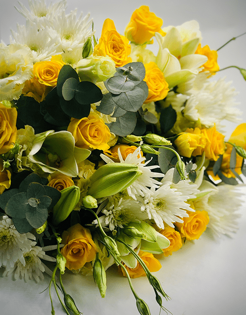 Lovely Lavish Mix Bouquet - Impala Online