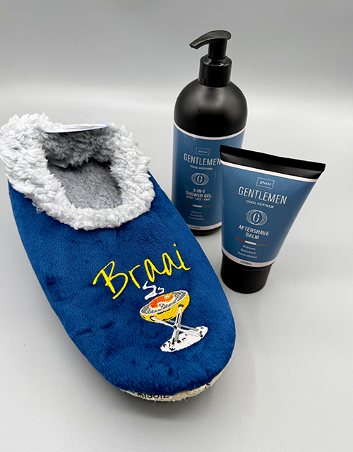 'Braai Makes me Happy' Slippers Gift Box