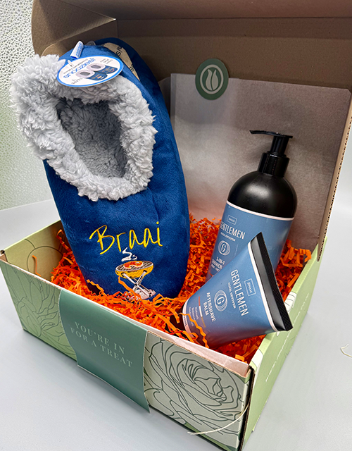 'Braai Makes me Happy' Slippers Gift Box