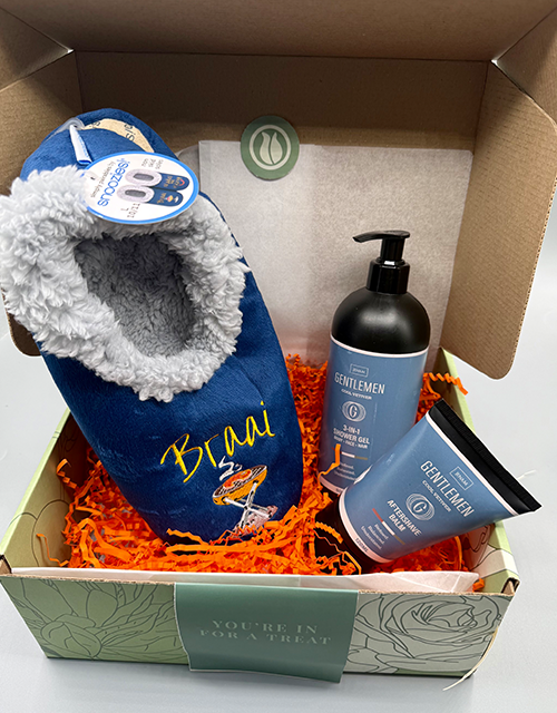 'Braai Makes me Happy' Slippers Gift Box