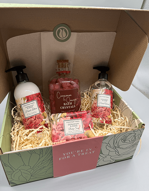 Cinnamon, Geranium & Rose Gift Box - Impala Online
