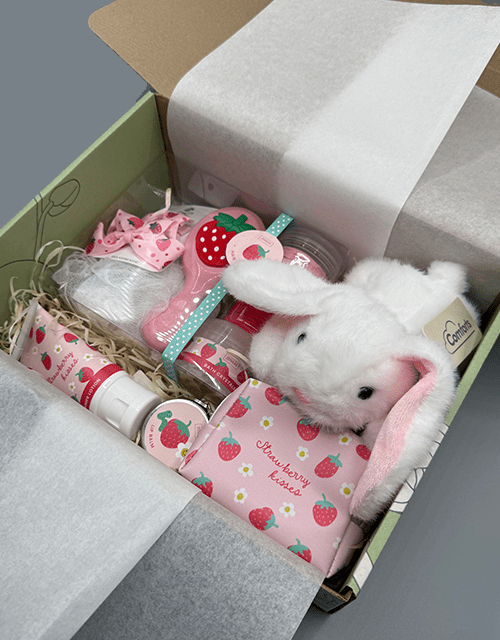 Strawberry Kisses Gift Box - Impala Online